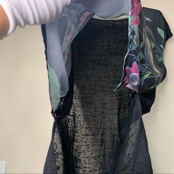 CLICHE’ COUTURE Shortsleeves Hi-Lo Top Blouse - Picture 5 of 7